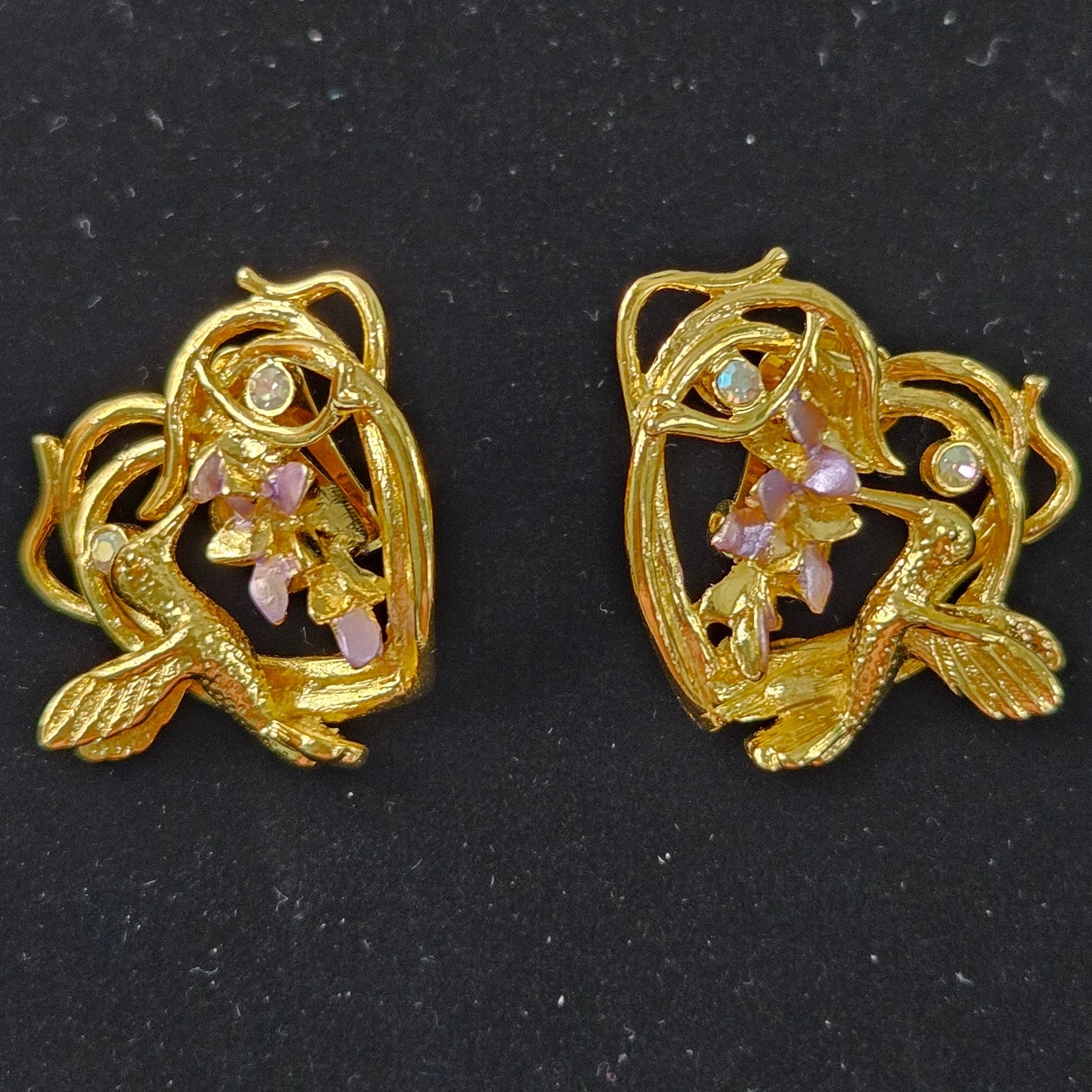 Vintage Kirks Folly Hummingbird Wisteria Heart Shaped Clip On Earrings 28$